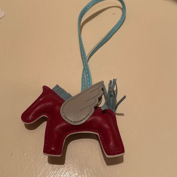 Leather Pegasus Horse Pony Bag Charm Blue Red New - Picture 1 of 8